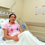 Έγκυος η πρώτη γυναίκα που υποβλήθηκε σε μεταμόσχευση μήτρας
