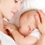 Ο θηλασμός ενισχύει την εγκεφαλική ανάπτυξη